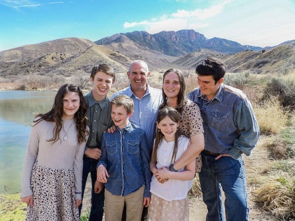 The Flake Family - Tammy, James, Ridge, Coal, Steel, Valley, and Brook